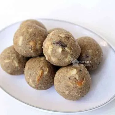 Hand Made Gond Laddu (Premium Quality - Crunchy)