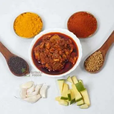 Small Cut Mango Pickle / Chinna Mukkala Pachadi
